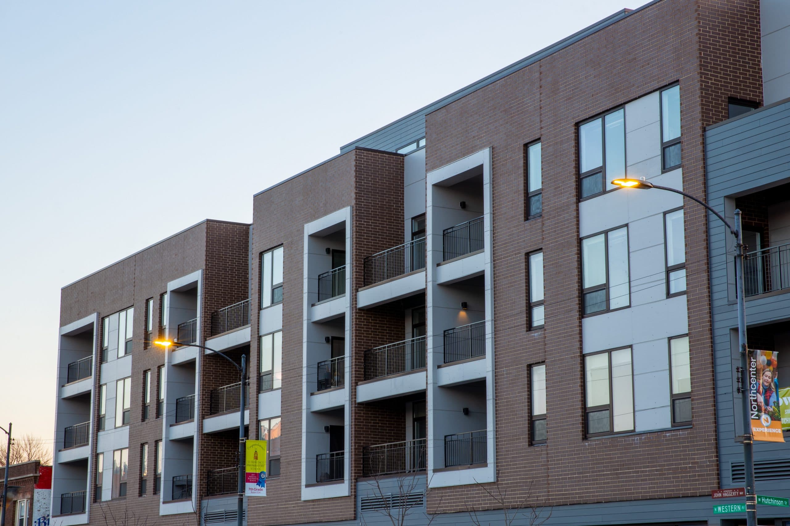 2405 W Hutchinson - Image 2