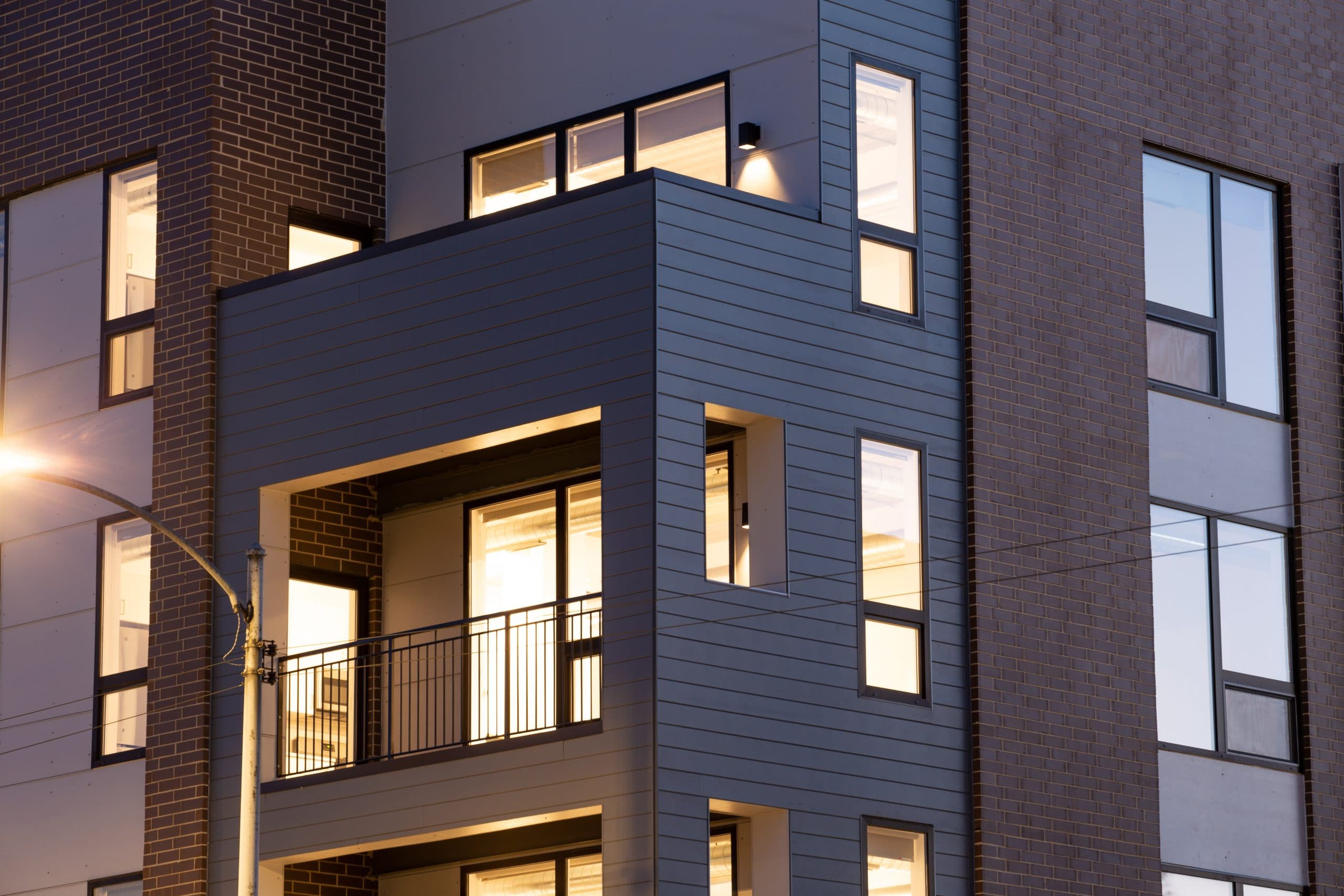 2405 W Hutchinson - Image 3